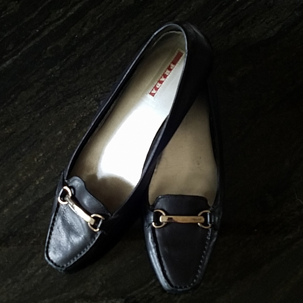 🎵Prada Flats🎵 - Picture 4 of 4